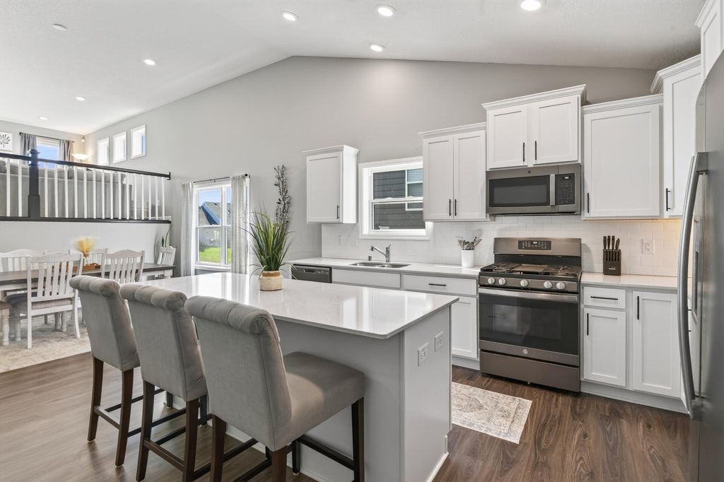 12857 Erskin Circle NE, Blaine, MN 55449 — photo 4