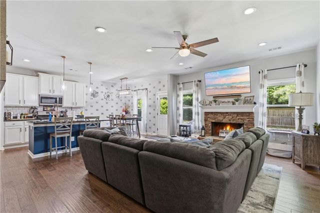 24 Emily Anne Way, Dawsonville, GA 30534