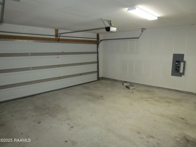 131 Broussard Hill Drive, Broussard, LA 70518