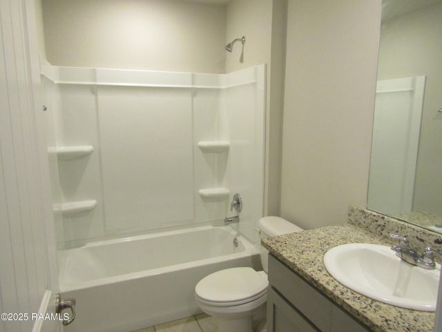 131 Broussard Hill Drive, Broussard, LA 70518