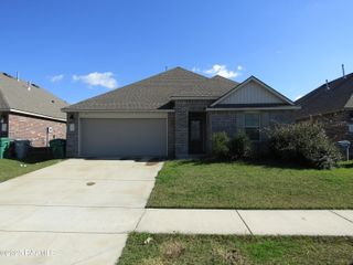 131 Broussard Hill Drive, Broussard, LA 70518