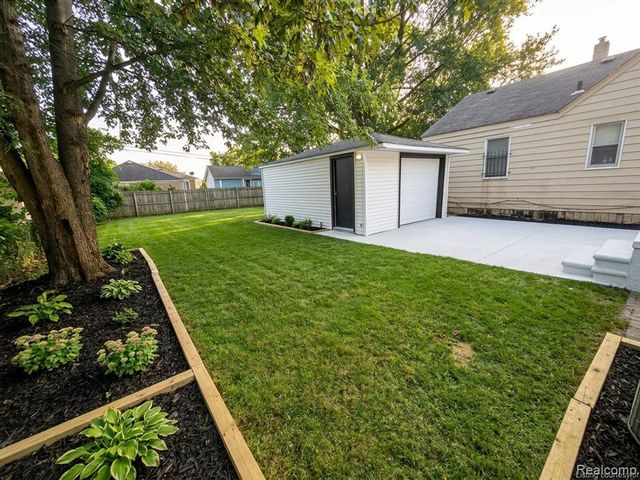 12760 Sarsfield Avenue, Warren, MI 48089