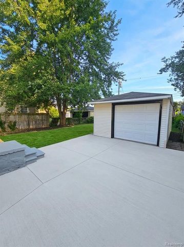12760 Sarsfield Avenue, Warren, MI 48089