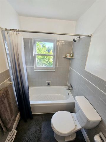 12760 Sarsfield Avenue, Warren, MI 48089