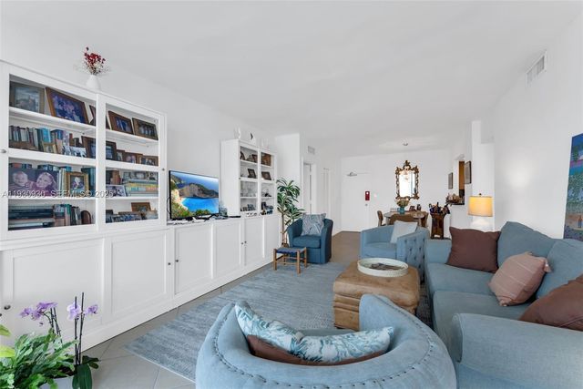 5600 Collins Ave 17W, Miami Beach, FL 33140