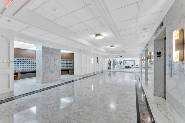 5600 Collins Ave 17W, Miami Beach, FL 33140