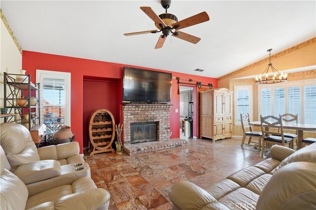 2792 Derringer Place, Escondido, CA 92027