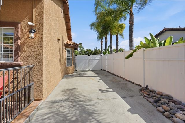 2792 Derringer Place, Escondido, CA 92027