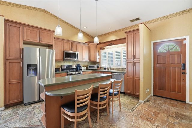 2792 Derringer Place, Escondido, CA 92027