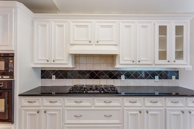 4611 Oakdale Street, Bellaire, TX 77401