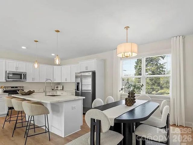 1104 Wonder Way, Charlotte, NC 28208