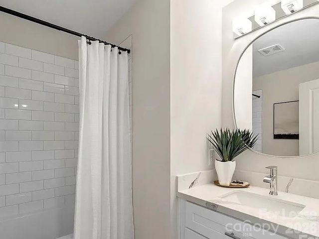 1104 Wonder Way, Charlotte, NC 28208