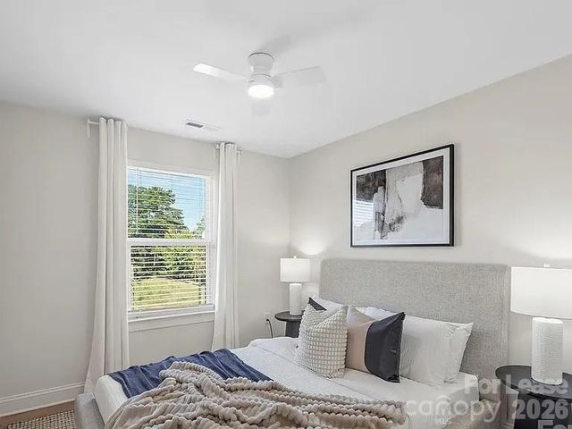 1104 Wonder Way, Charlotte, NC 28208
