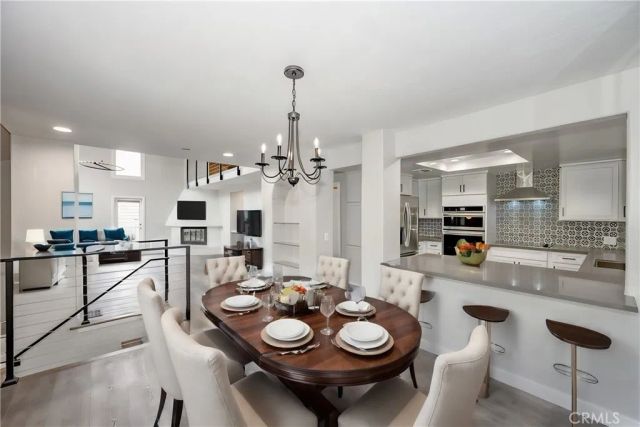 3914 Benedict Canyon Drive, Sherman Oaks, CA 91423