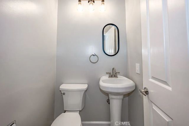 3914 Benedict Canyon Drive, Sherman Oaks, CA 91423