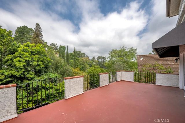 3914 Benedict Canyon Drive, Sherman Oaks, CA 91423