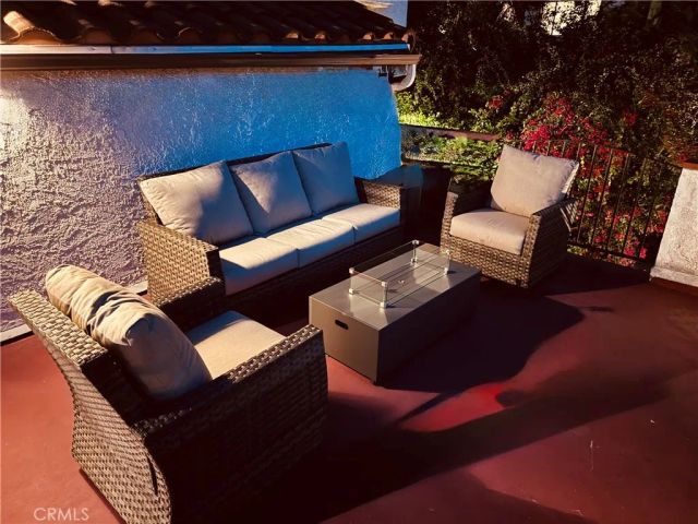 3914 Benedict Canyon Drive, Sherman Oaks, CA 91423