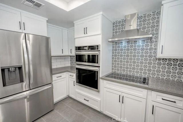 3914 Benedict Canyon Drive, Sherman Oaks, CA 91423