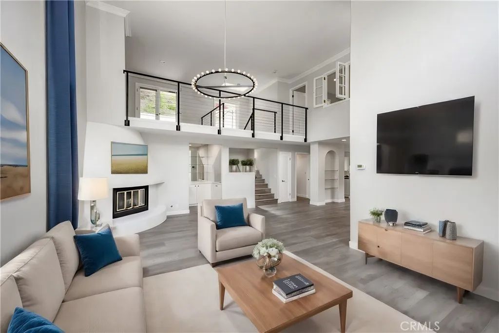 3914 Benedict Canyon Drive, Sherman Oaks, CA 91423