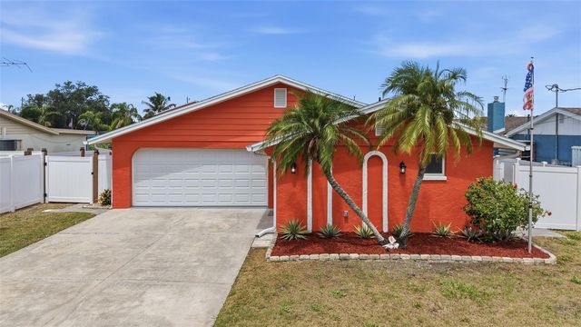 13815 PLUMOSA AVENUE, Hudson, FL 34667