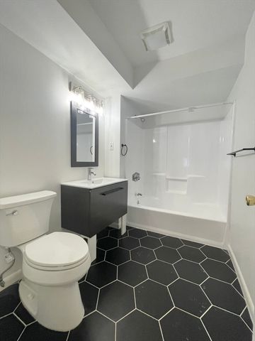 15 Marion Street E, Boston, MA 02131