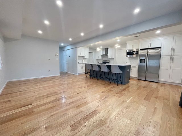 15 Marion Street E, Boston, MA 02131