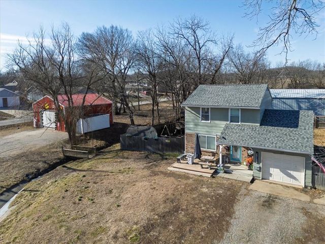 622 Church Street, Tonganoxie, KS 66086