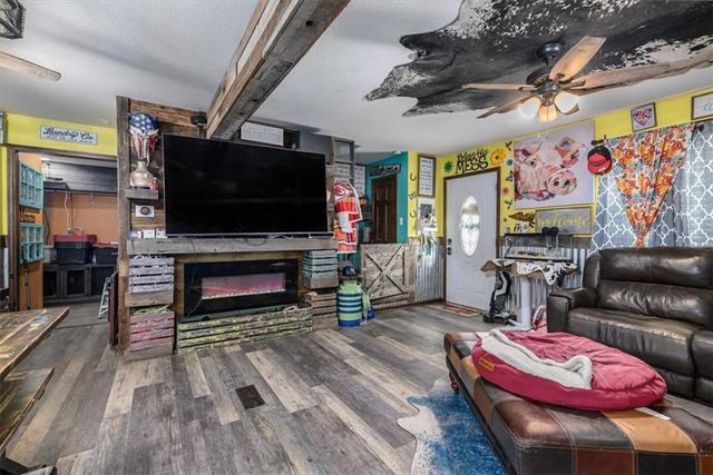 622 Church Street, Tonganoxie, KS 66086