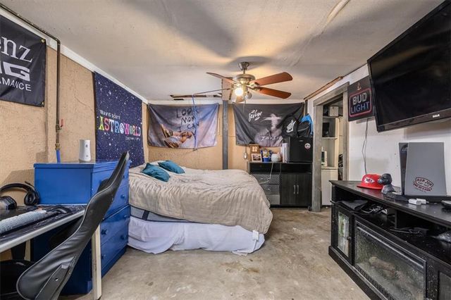 622 Church Street, Tonganoxie, KS 66086