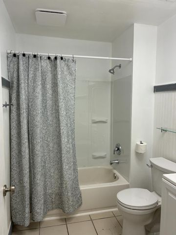 3092 W Floradora Avenue, Fresno, CA 93722