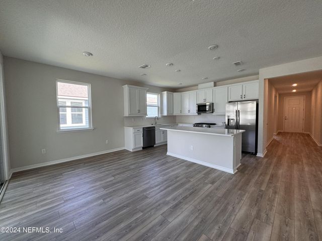 938 ROOSTER HOLLOW Way, Middleburg, FL 32068