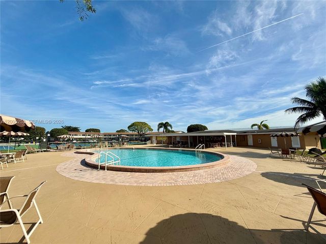 431 Chatham U U, West Palm Beach, FL 33417