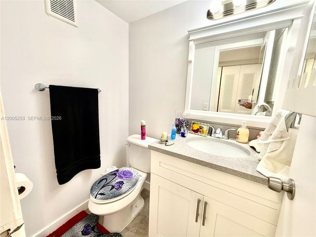 431 Chatham U U, West Palm Beach, FL 33417