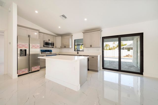 1213 NW 22nd Place, Cape Coral, FL 33993