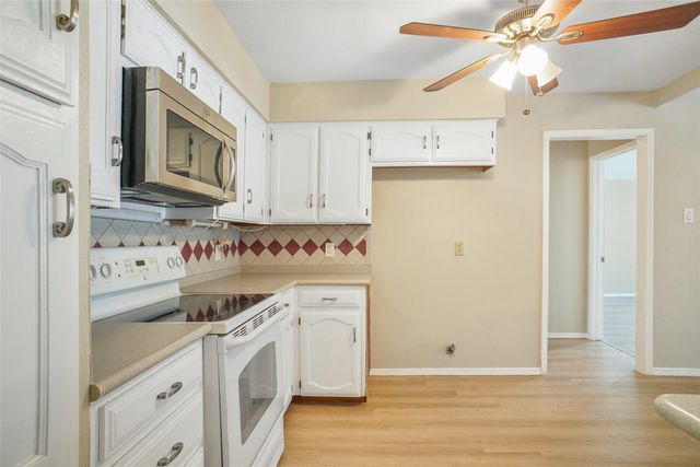802 Chipwood Court, Euless, TX 76039