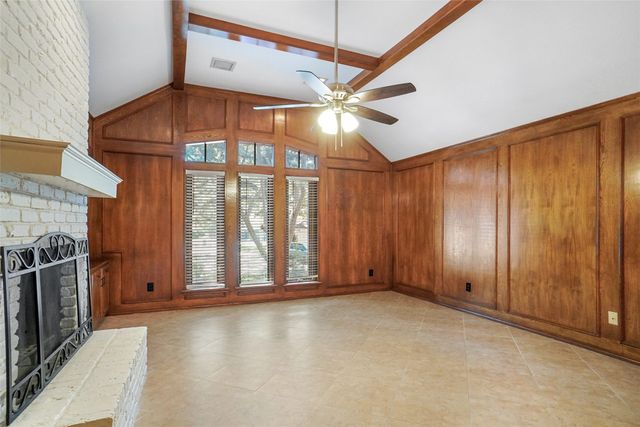 802 Chipwood Court, Euless, TX 76039