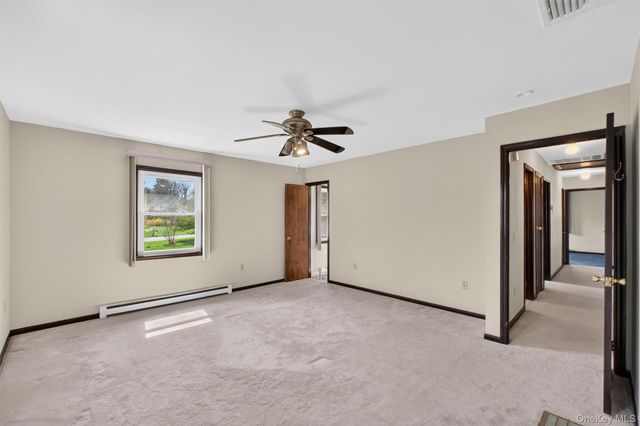 18 Stephen Drive, Hopewell Junction, NY 12533