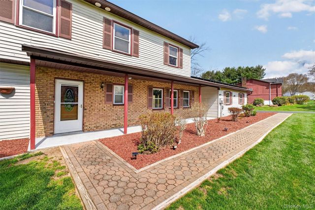 18 Stephen Drive, Hopewell Junction, NY 12533