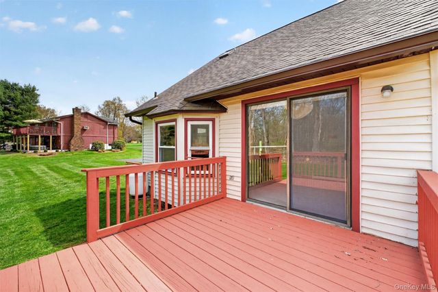 18 Stephen Drive, Hopewell Junction, NY 12533