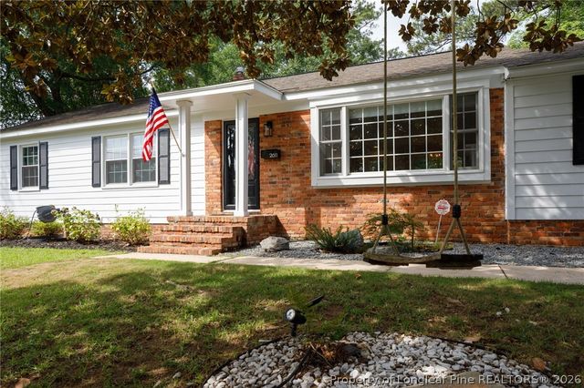 2611 Huntington Road, Fayetteville, NC 28303