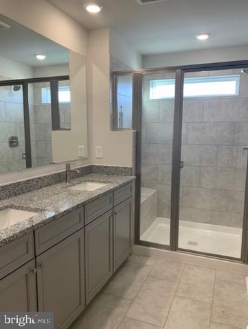 10588 ROUNDSTONE LN, White Plains, MD 20695