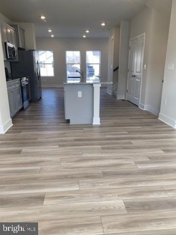 10588 ROUNDSTONE LN, White Plains, MD 20695