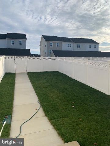 10588 ROUNDSTONE LN, White Plains, MD 20695