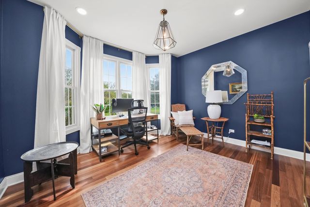 35080 N Oak Knoll Circle, Gurnee, IL 60031