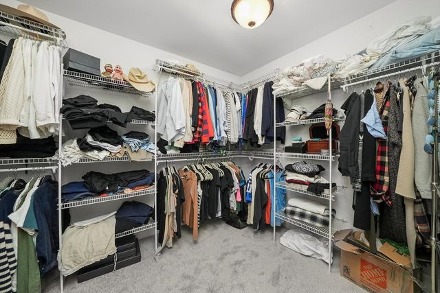 35080 N Oak Knoll Circle, Gurnee, IL 60031