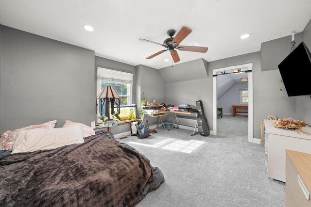 35080 N Oak Knoll Circle, Gurnee, IL 60031