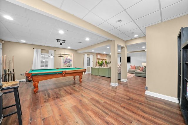 35080 N Oak Knoll Circle, Gurnee, IL 60031