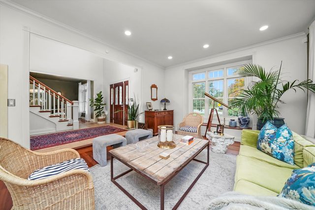 35080 N Oak Knoll Circle, Gurnee, IL 60031