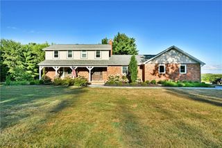 8075 S Raccoon Road, Canfield, OH 44406