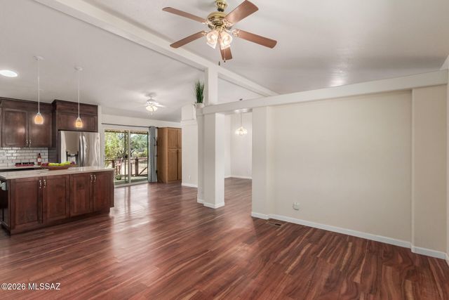 6505 N Pelto Path, Tucson, AZ 85743